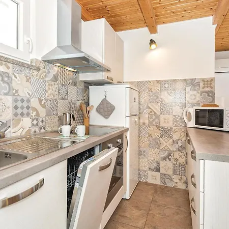 Awesome In With Wifi Holiday home Koromacno